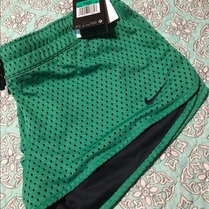 Nike dry fit reversible shorts women’s XL